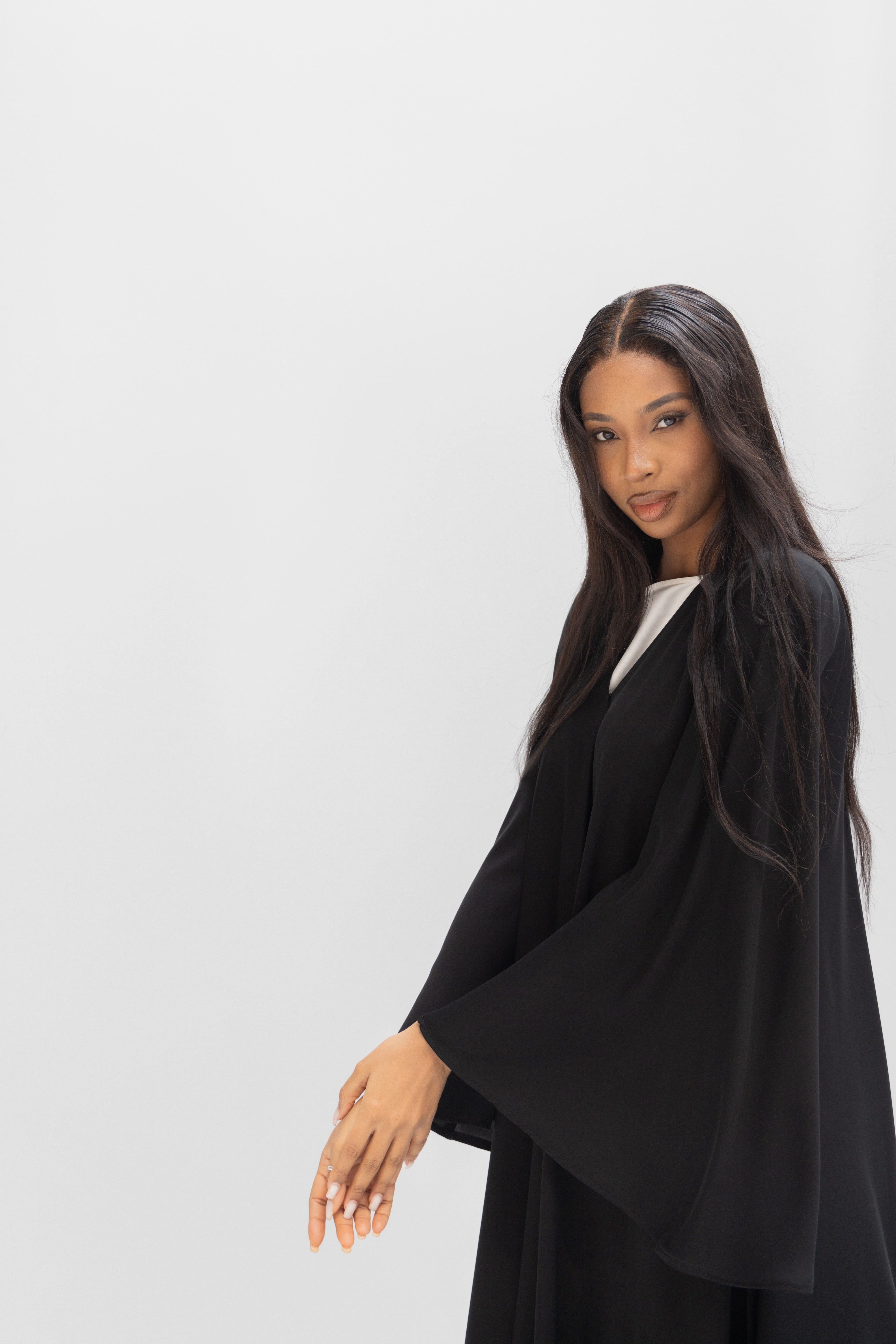 Black bell sleeve abaya hotsell