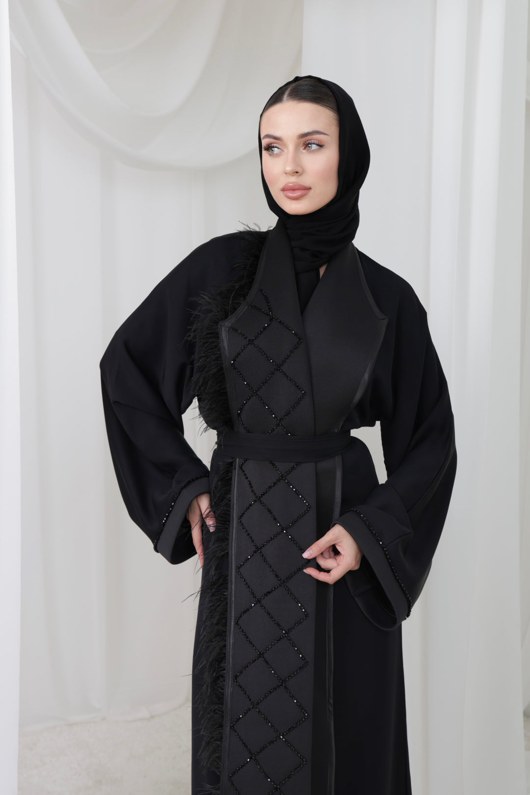 Maria Luxè Feather Abaya