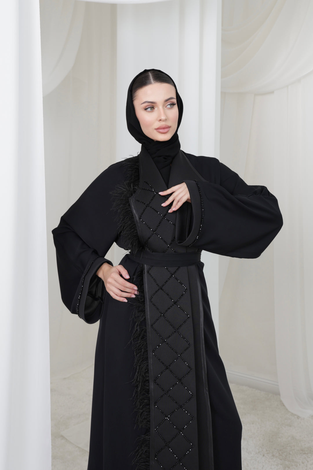 Maria Luxè Feather Abaya