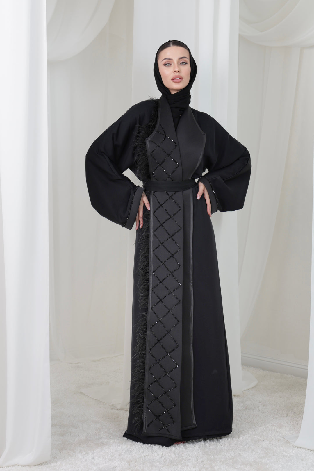 Maria Luxè Feather Abaya